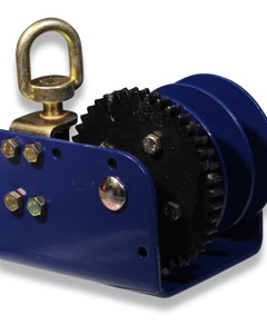 Winch  340kg for mounting at ceiling or gable type A